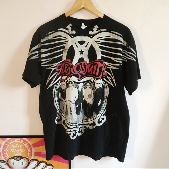Tops - Aerosmith World Tour Graphic Tee